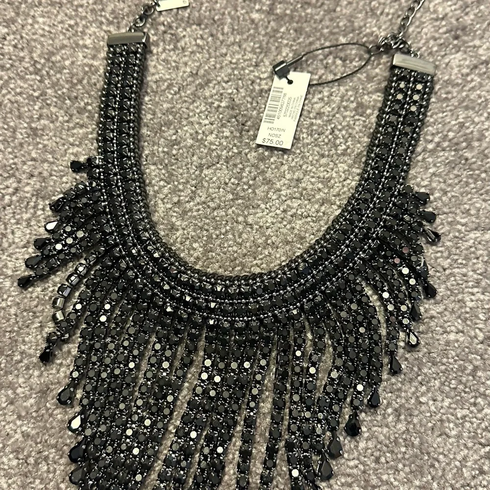 Beautiful Statement Necklace! New! - Picture 7 of 7